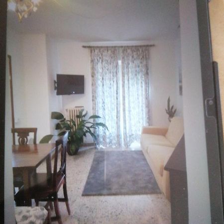 Casa Silvio Apartment Torri Del Benaco Bagian luar foto